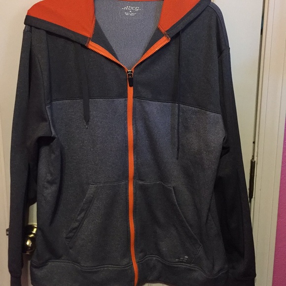 BCG Other - BCG -zip up size Med